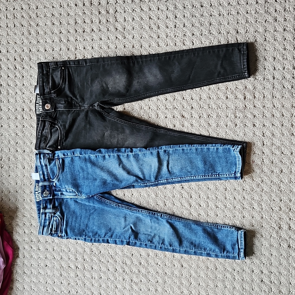2 pairs Kids 5T H&M Jeans